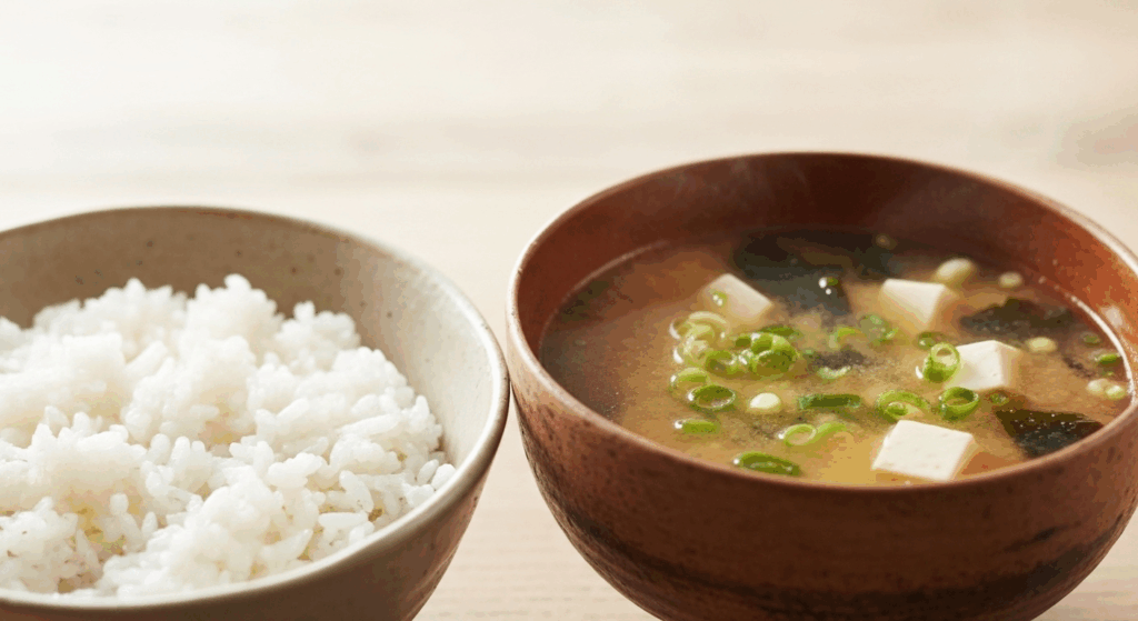 味噌汁とご飯