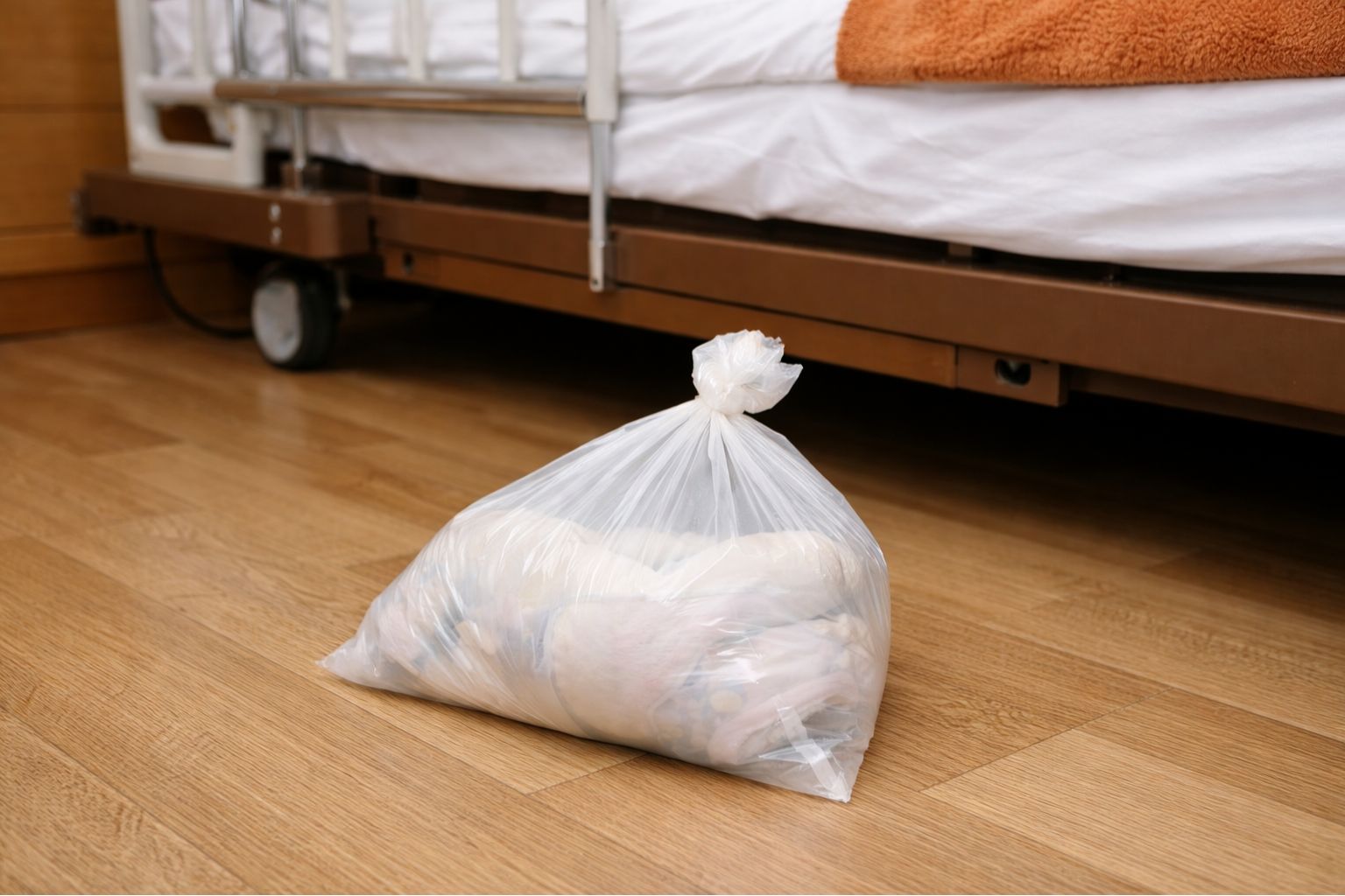 オムツの縛った袋