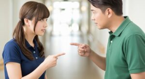 男性介護職員と女性介護職員の画像